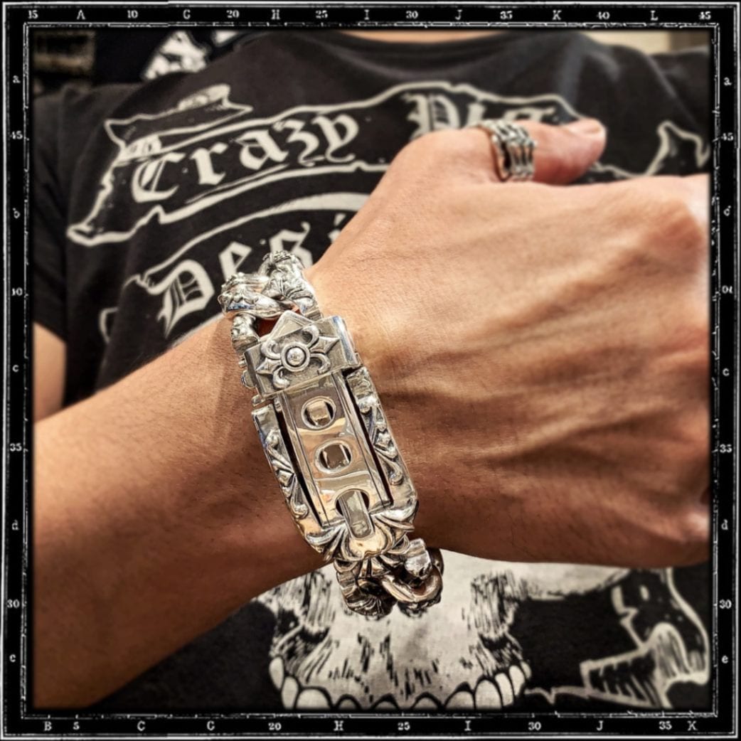 BUCKLE CHAIN BRACELET | クレイジーピッグ公式オンラインストア