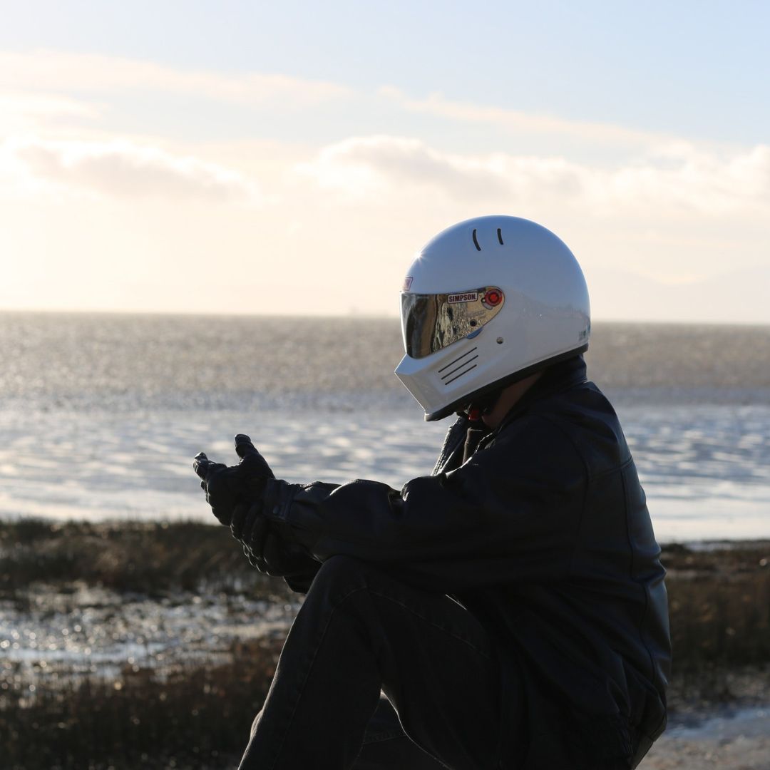 SIMPSON BANDIT Pro ホワイト | SIMPSONヘルメット公認オンラインストア