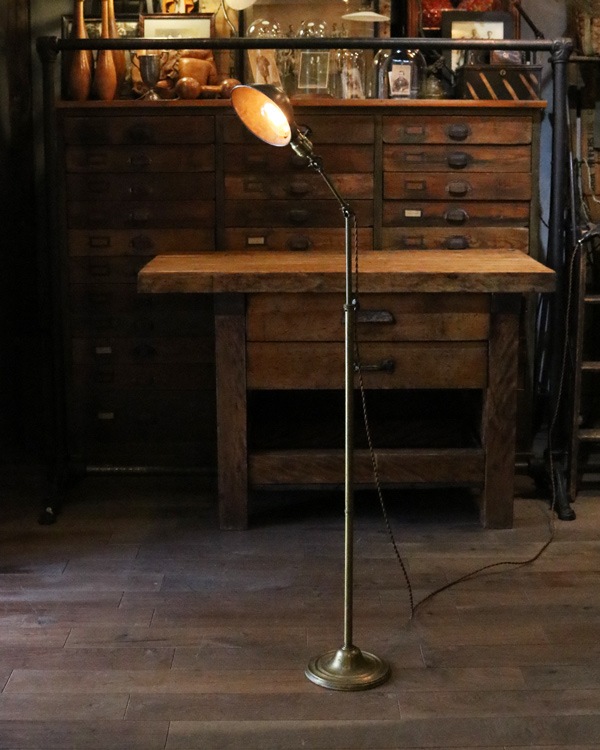 Brass Floor Lamp｜真鍮製のフロアランプ