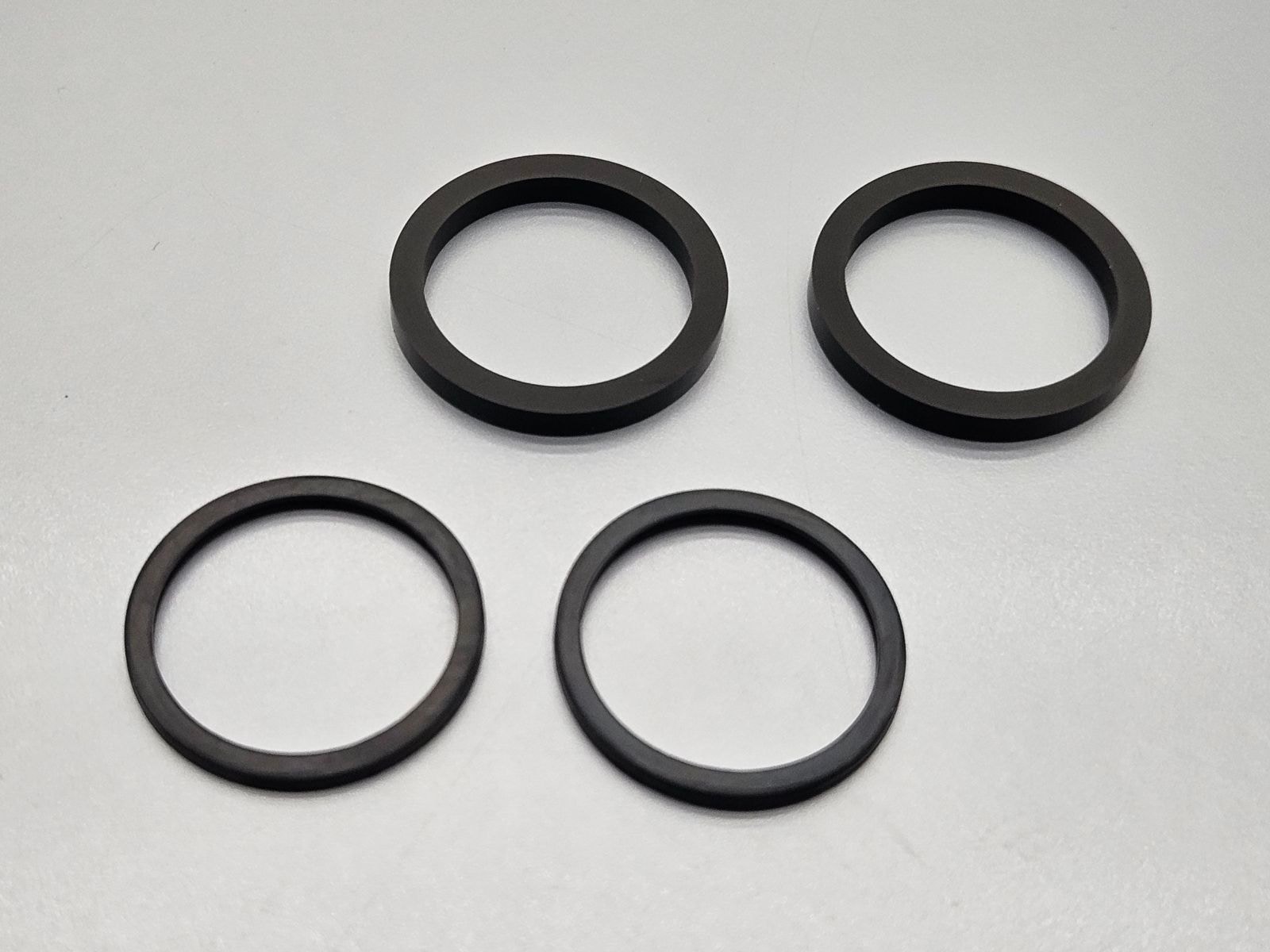 ゼファー400 純正キャリパーピストンシールセット(リヤ) C1～4