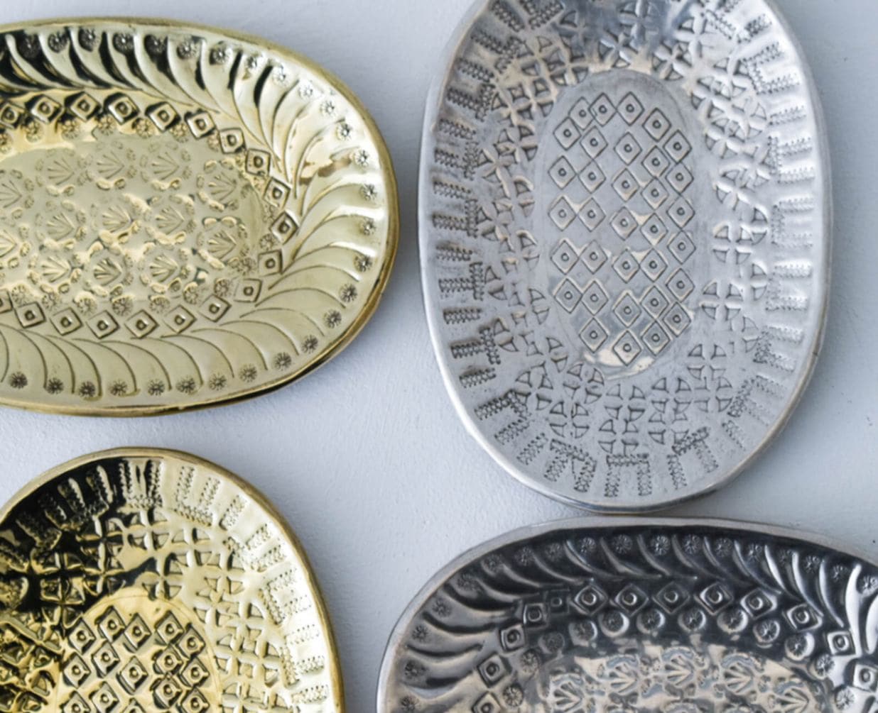 インドの真鍮トレイ｜CATAWARA（カタワラ）