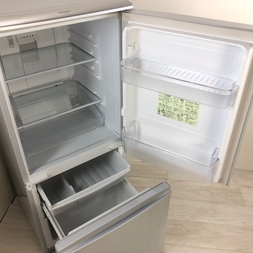 中古 137L 2ドア冷蔵庫 シャープ つけかえどっちもドア 2010年～2011年