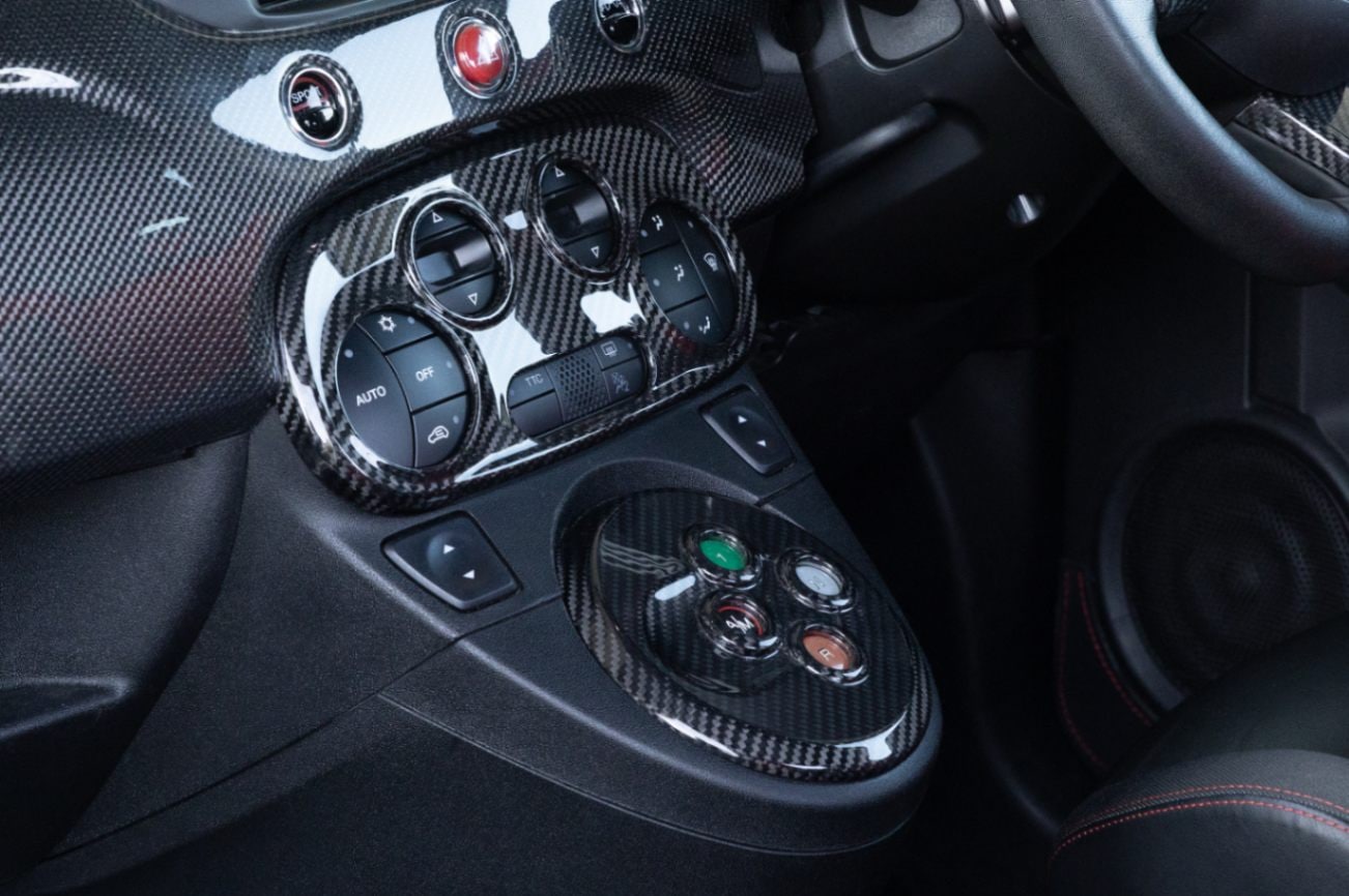 GRU スーパードライカーボン エアコン操作パネルカバー 【ABARTH500