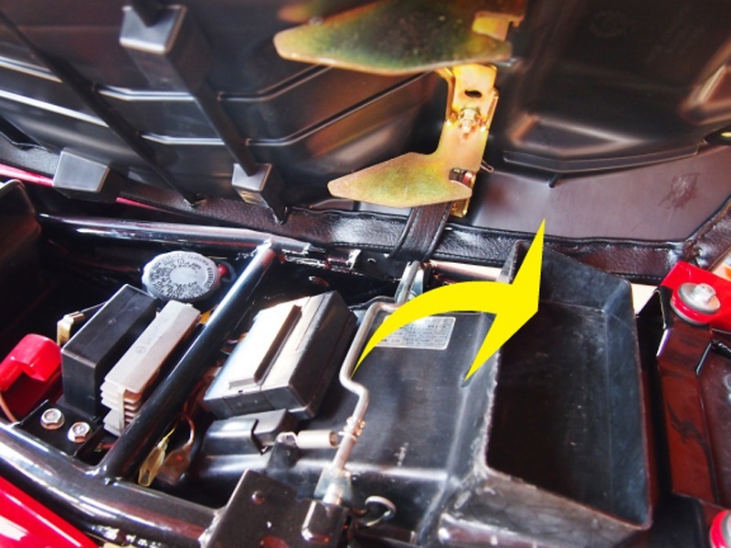 ゼファー400 FXタイプタンクセット(E1レッド)タックロール【納期はお