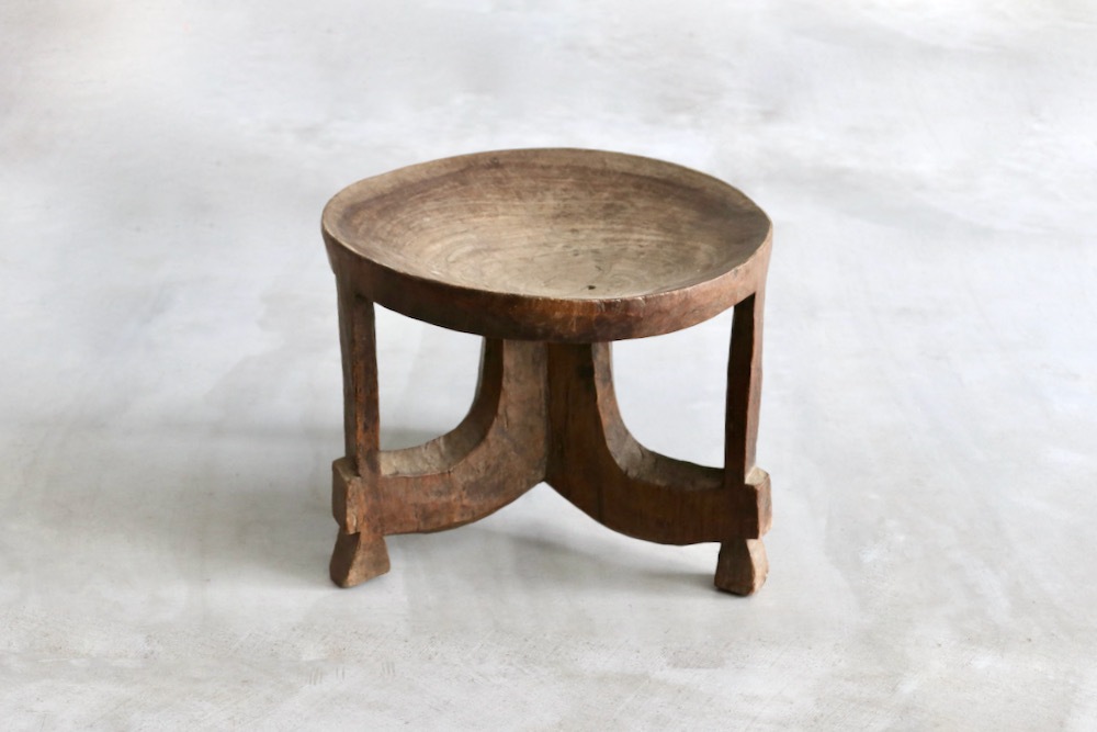African Crafts (アフリカ工芸品) “ジンマのスツール - LIGHT YEARS