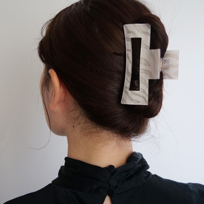 ラージ カットアウト レクタングル ジョー （メタリックゼブラ