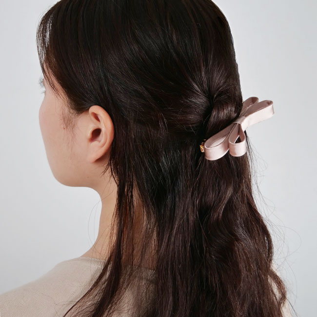 スモール クチュール ボウ バレッタ (ペイルピチェ) | フランス