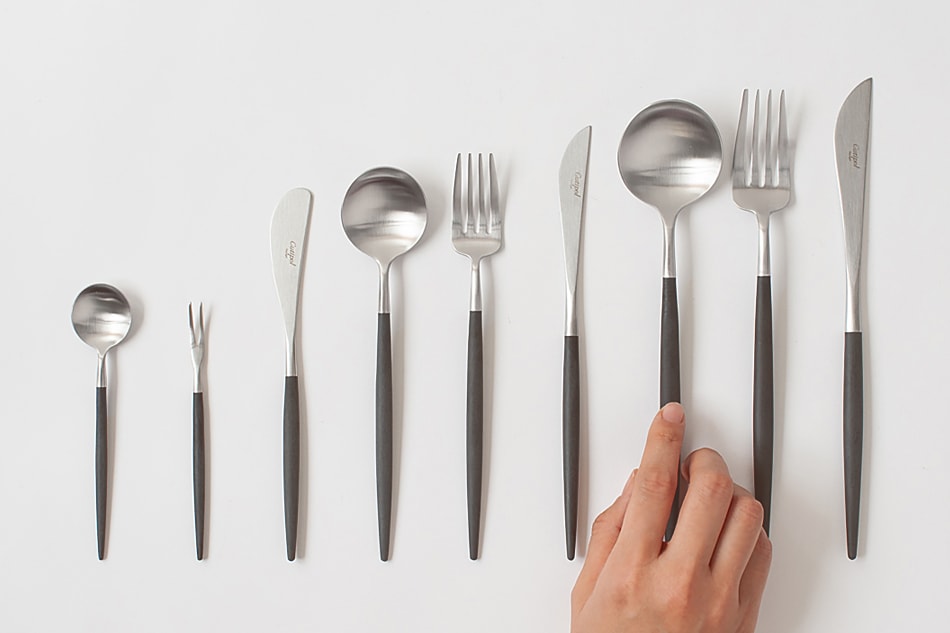 ゴア／GOA ブラック×シルバー カトラリー（クチポール／Cutipol