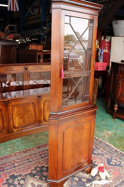 ☆在庫一掃セール☆ イギリス アンティーク家具 コーナーキャビネット