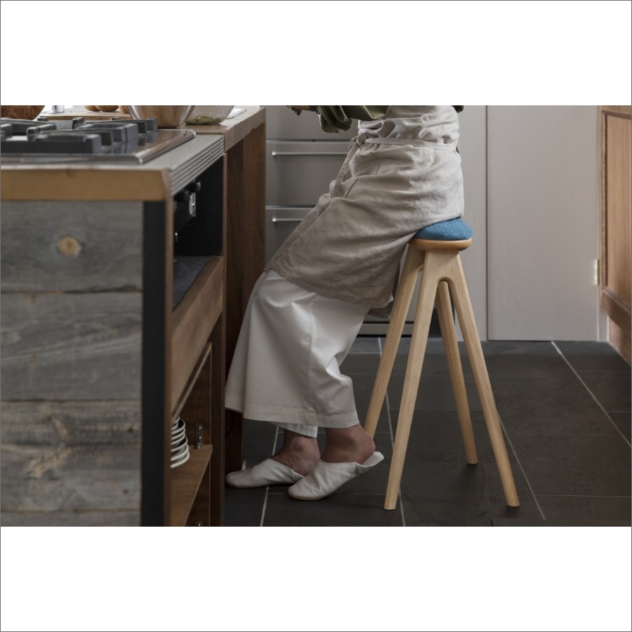 キッチンに便利】coupe kitchen stool ミディアム | チェア,スツール