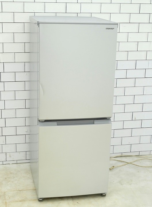 中古】シャープ冷蔵庫 152L 2021年式2510281836 中古】シャープ冷蔵庫