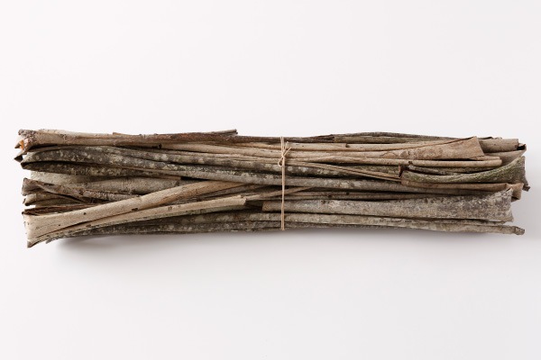 乾燥くるみ樹皮2kg セット。 8-002 乾燥くるみ樹皮2kg 。7-088 くるみ