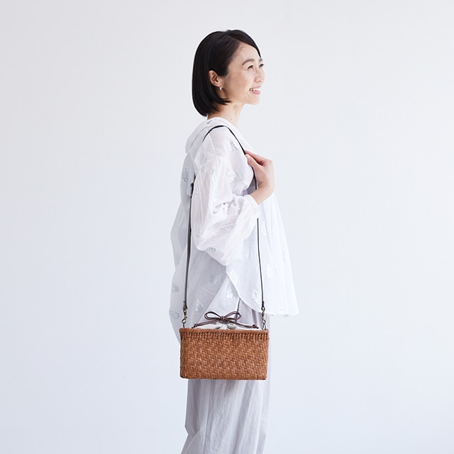 山葡萄やたら編みショルダーバッグ 約よこ20✕高さ12✕幅7 山葡萄