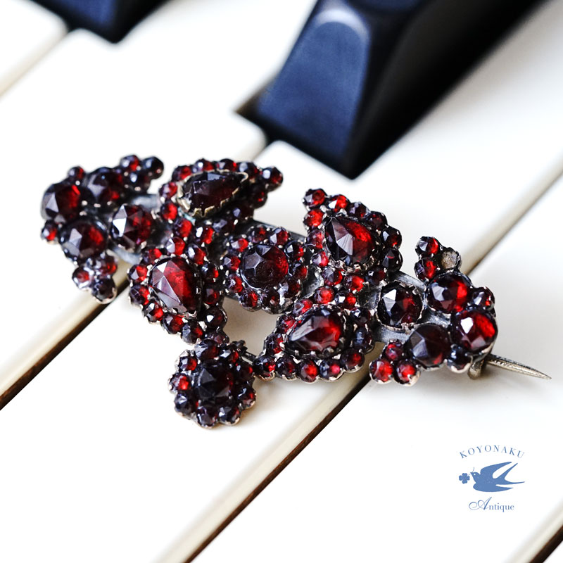 アンティークボヘミアンガーネットブローチ4.3×2.6cm ga-925の通販