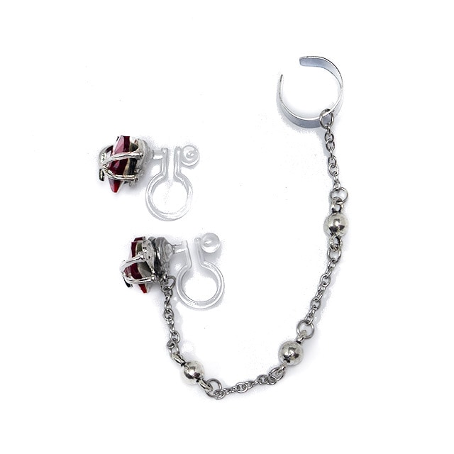 キラキラハートのチェーンイヤリング【赤/両耳】/ kuro_kawaE (クロ