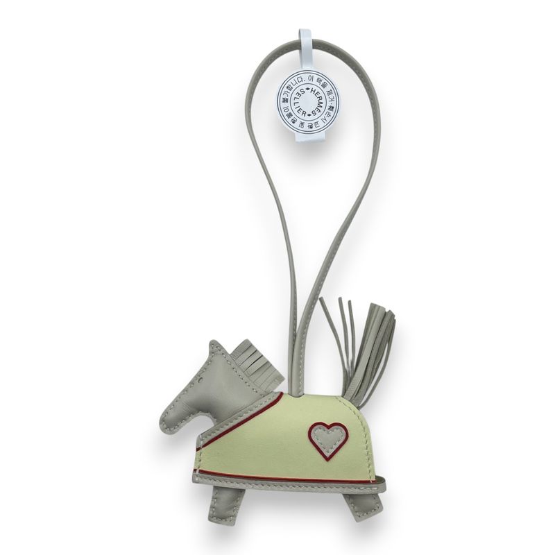 エルメス ペガサスチャーム PM クレ/ジョーヌナプル/キュイーブル B