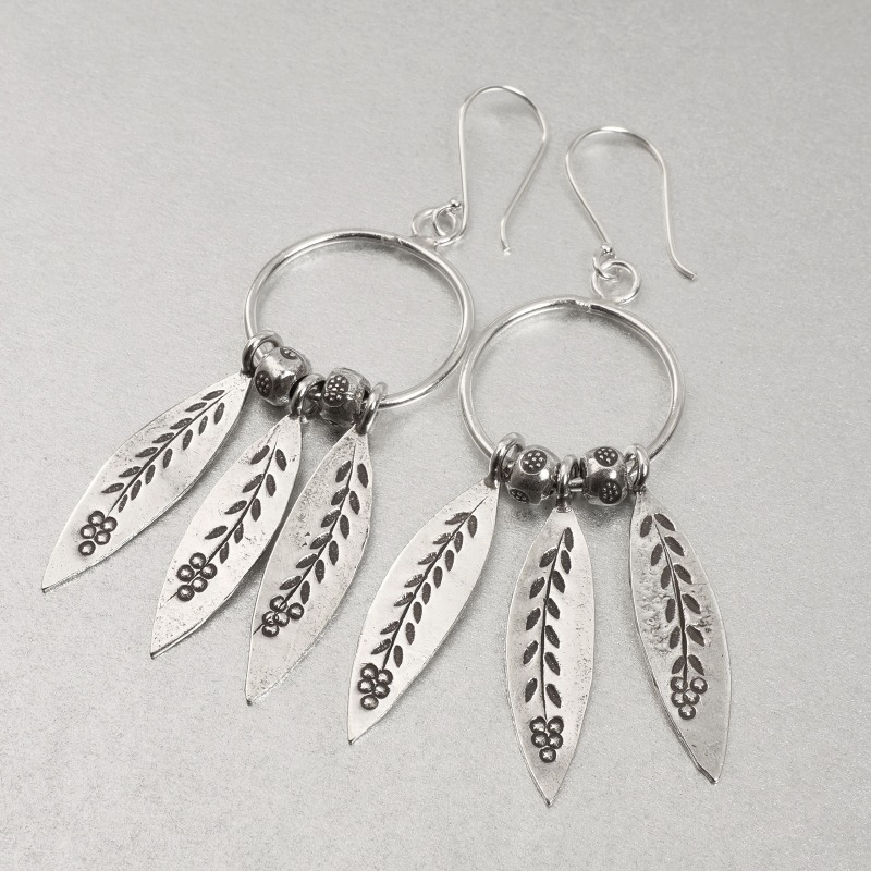 カレンシルバーピアス【メール便可】｜マライカ公式通販