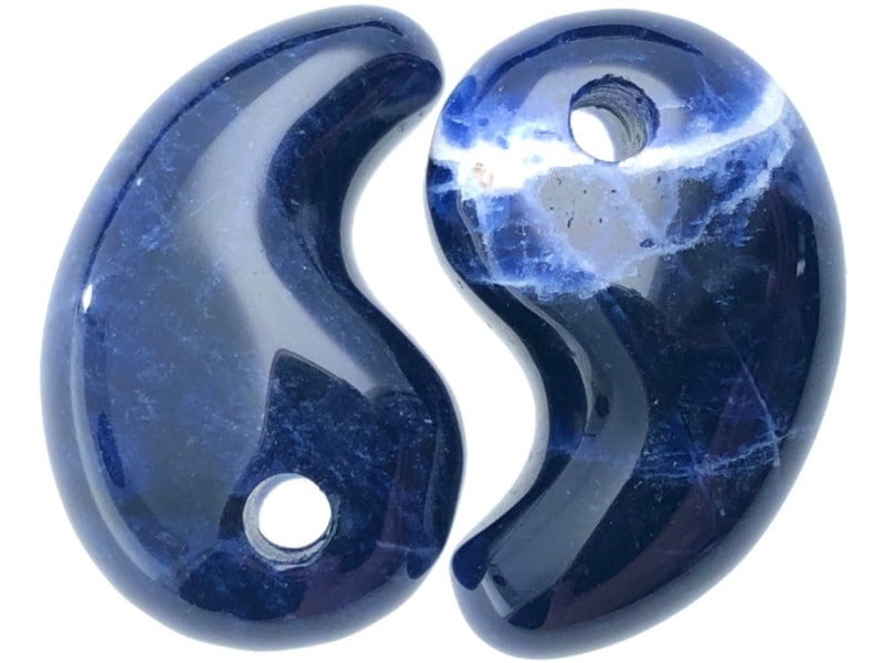 天然石/勾玉（まがたま）/ソーダライト（Sodalite/方曹達石,ソーダ石