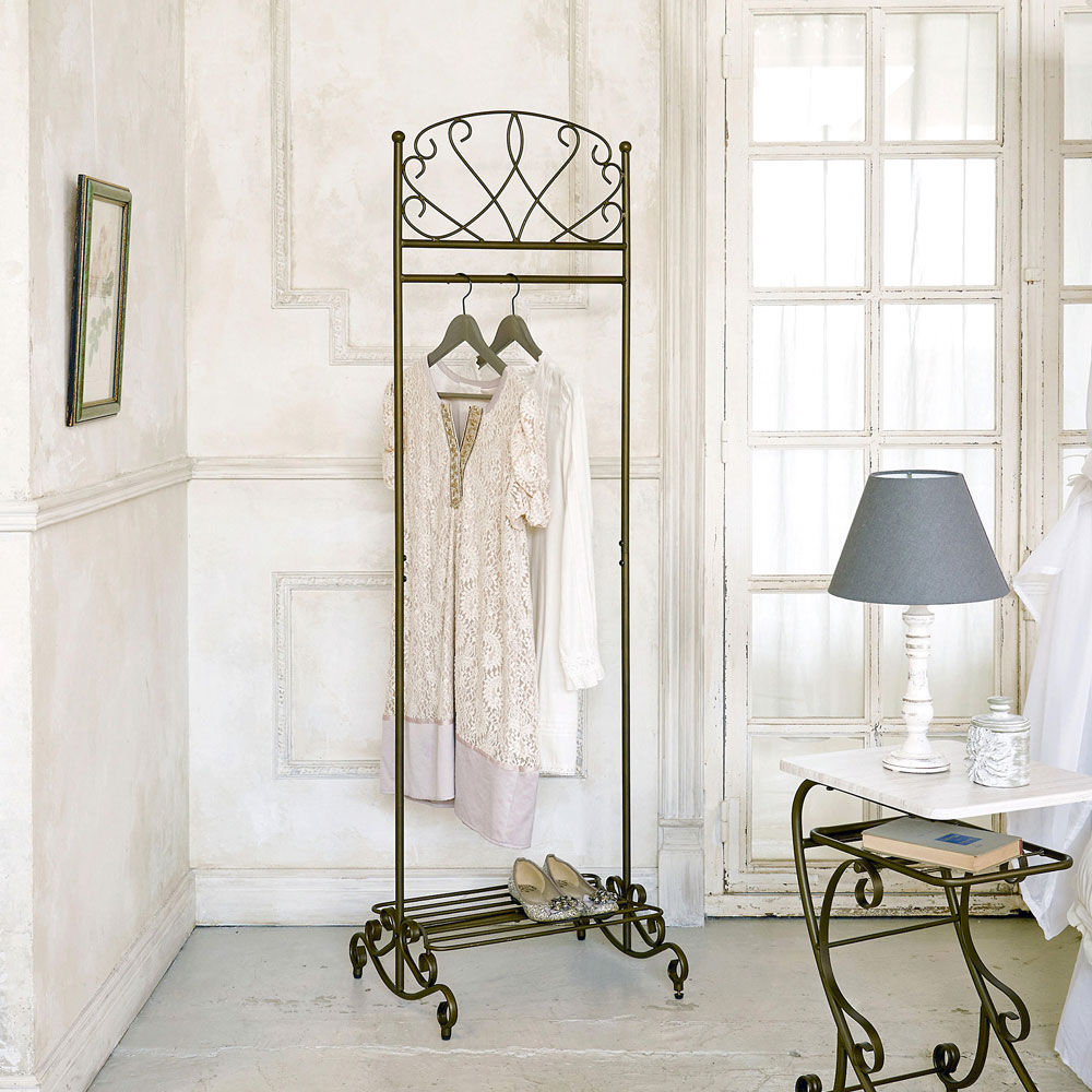 上品な曲線デザインのエレガントアイアンハンガーラック | インテリア