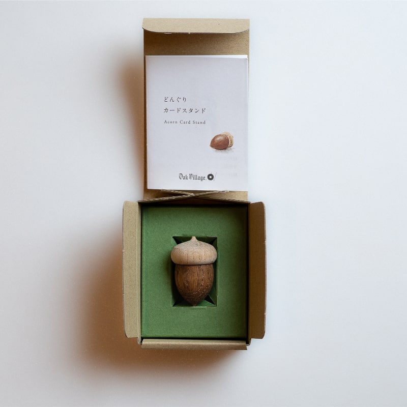 どんぐりカードスタンド｜オークヴィレッジオンラインショップ
