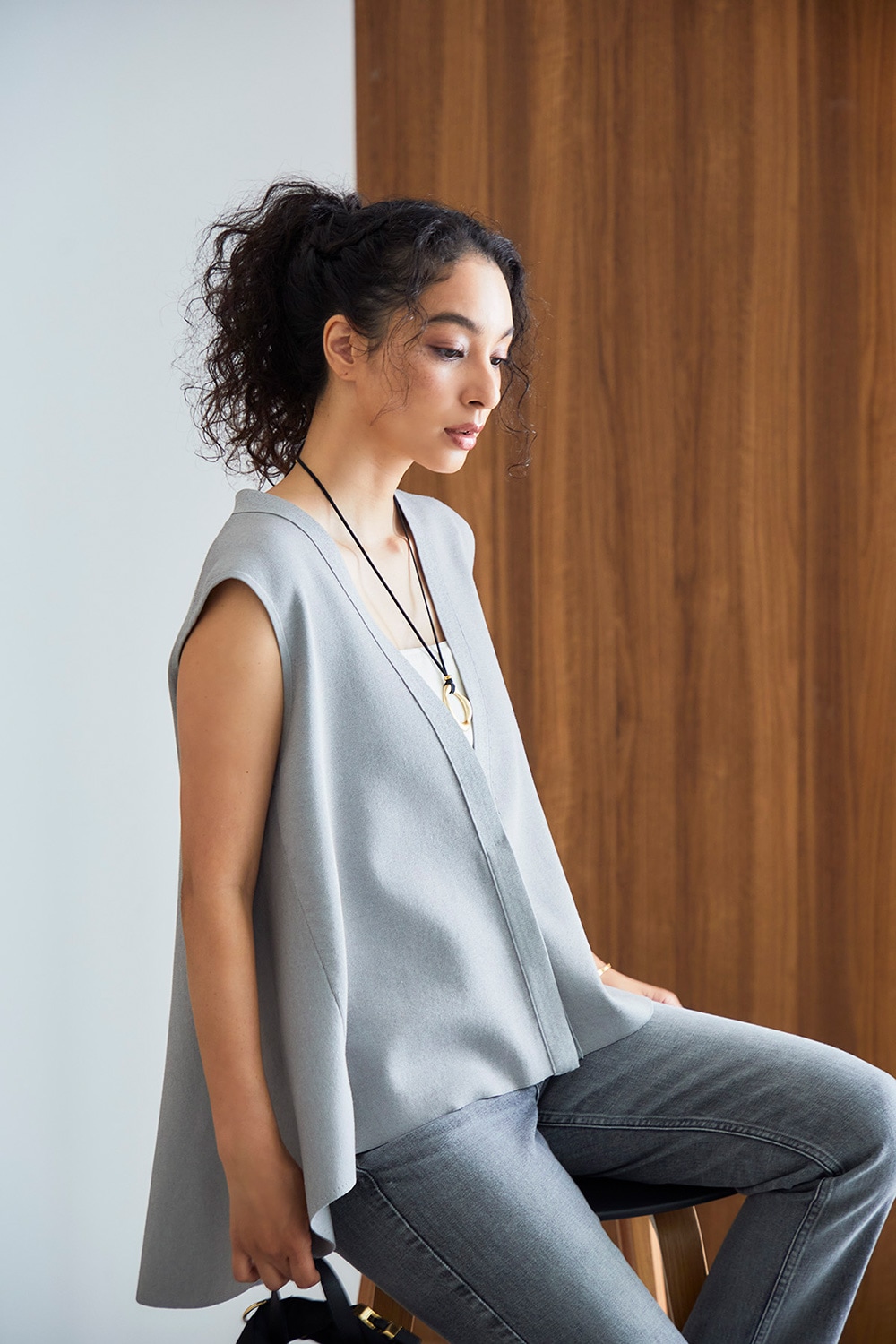 再販】2025MS_バッグフレアニットジレ | アイテム | OWAUNO