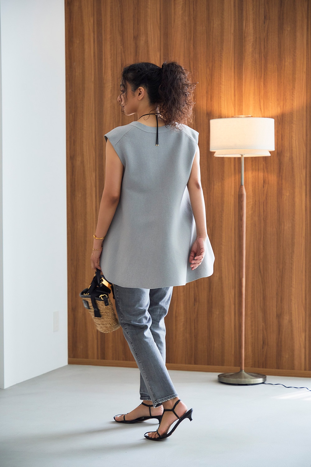 再販】2025MS_バッグフレアニットジレ | アイテム | OWAUNO