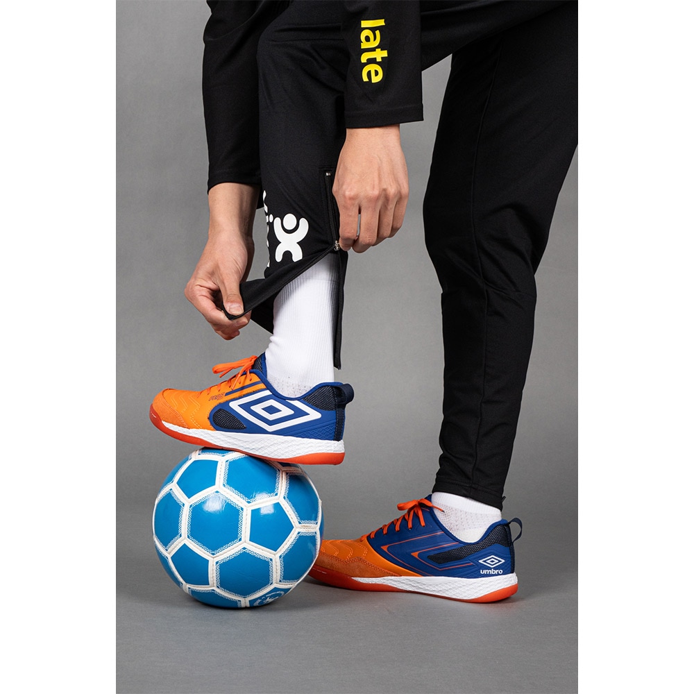 割引セール 30％OFF】UMBRO/アンブロ フットサルシューズ PRO 5 BUMP