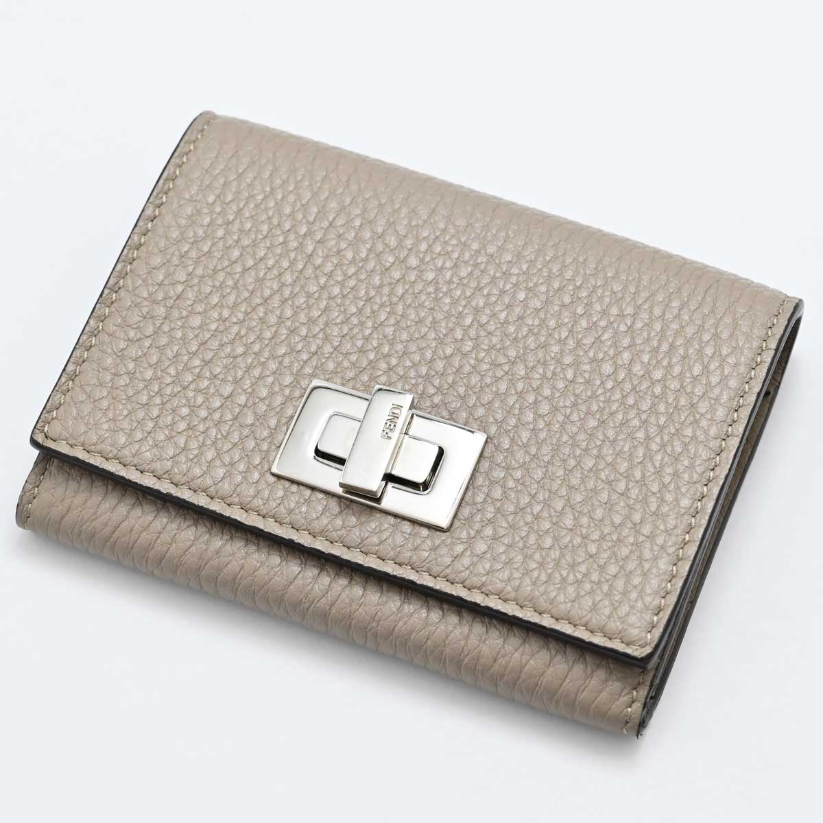 フェンディ FENDI セレリア ピーカブー カードケース 名刺れ 8M0425