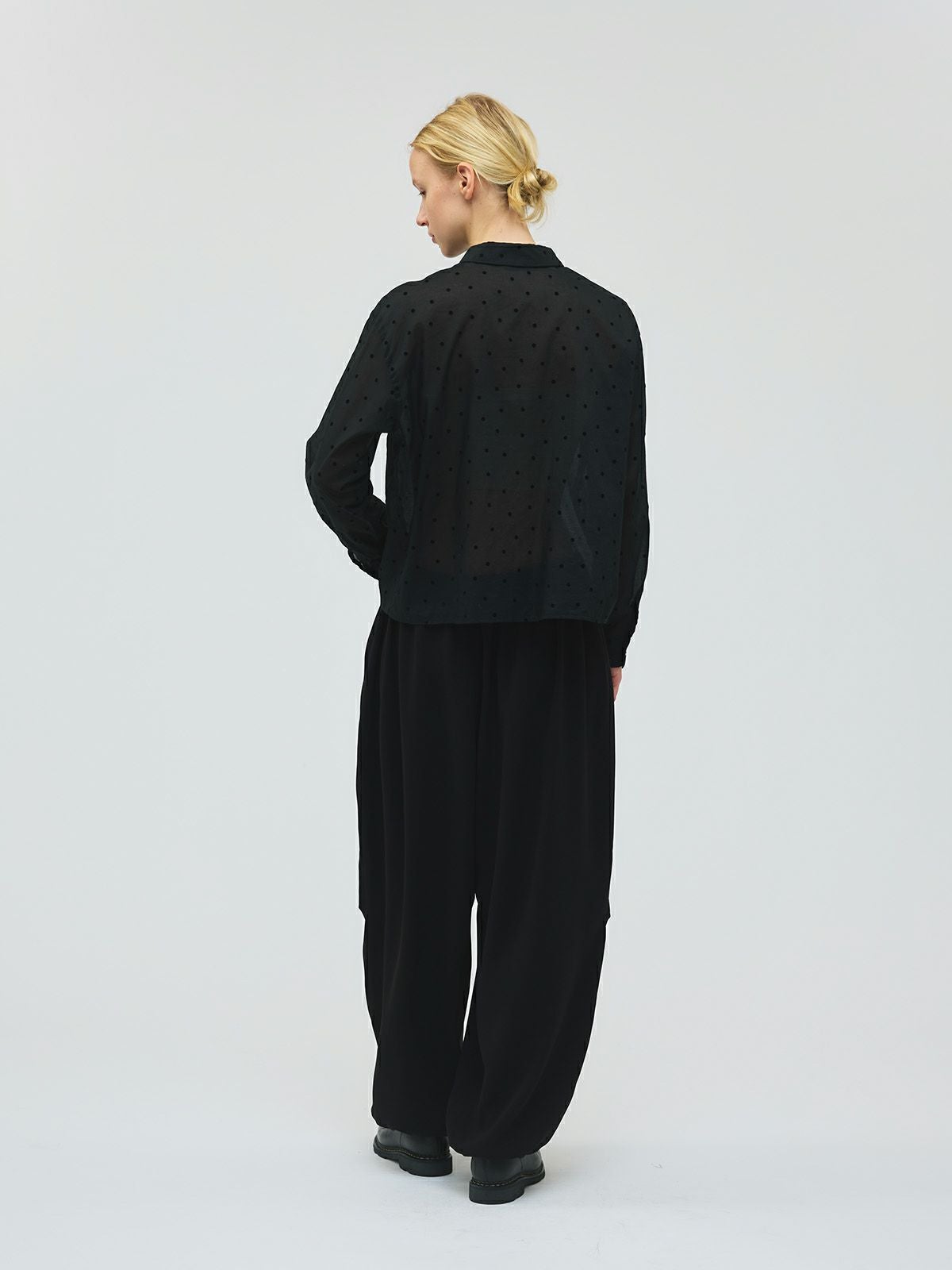 mizuiro ind フロッキードットプリントシャツ｜ MARcourt ONLINE STORE