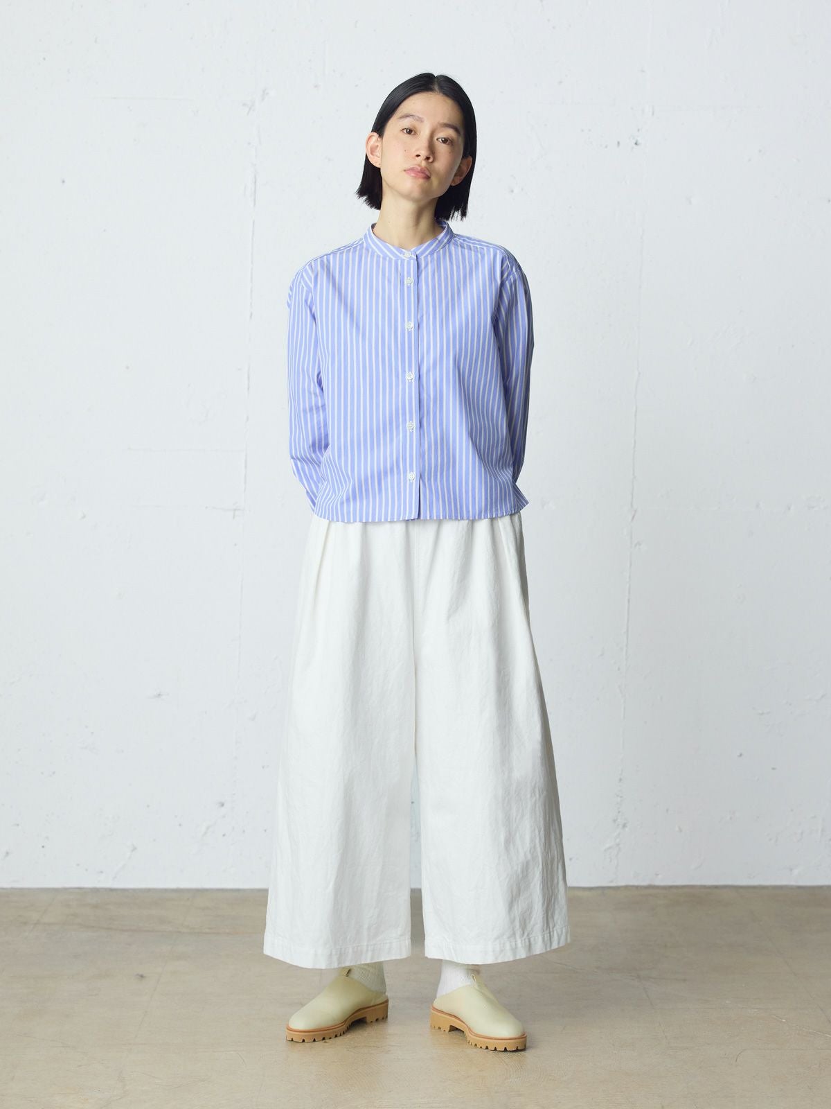 MidiUmi シャンブレーギャザーワンピース｜ MARcourt ONLINE STORE