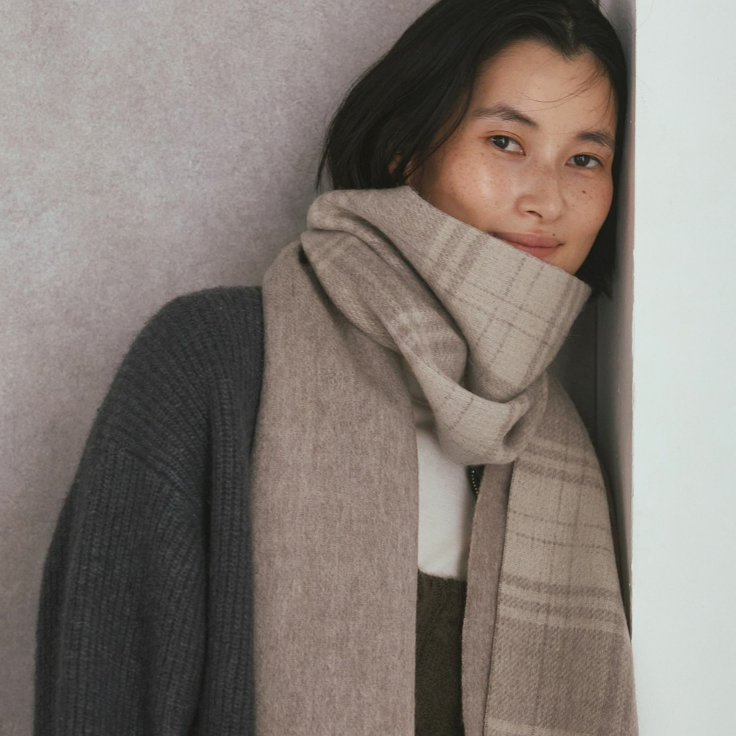 カシミヤブレンドチェックリバーシブルマフラー＜ベージュ＞ | Maria