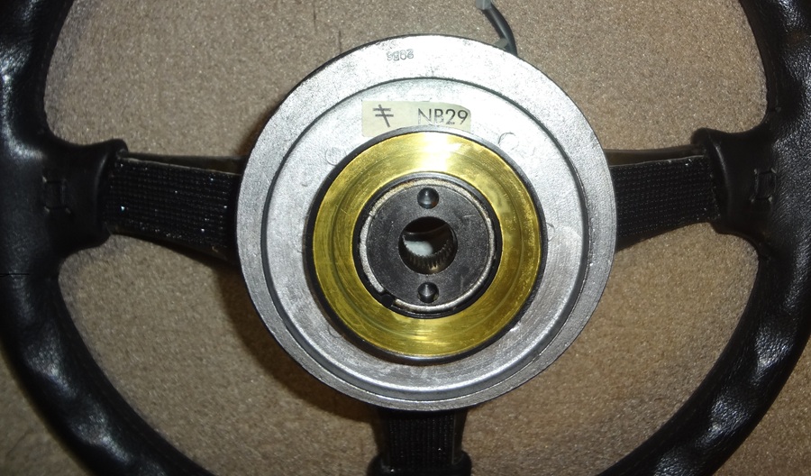 NA8Cの純正モモステアリング | ユーノスロードスターVRリミテッドB