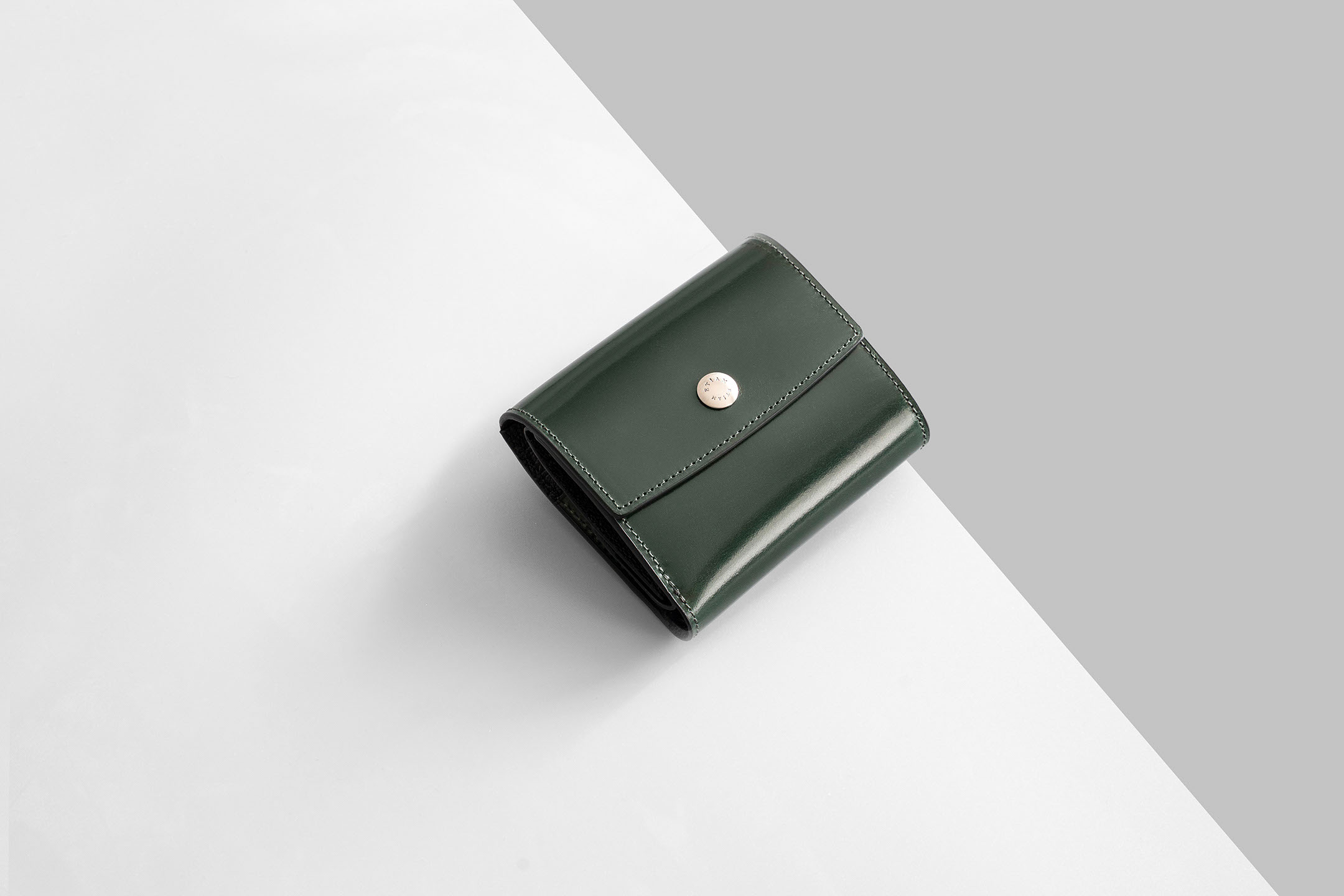 シェルコードバン 三つ折り財布 “Prior” | 大人のバッグ・財布・ ミニ