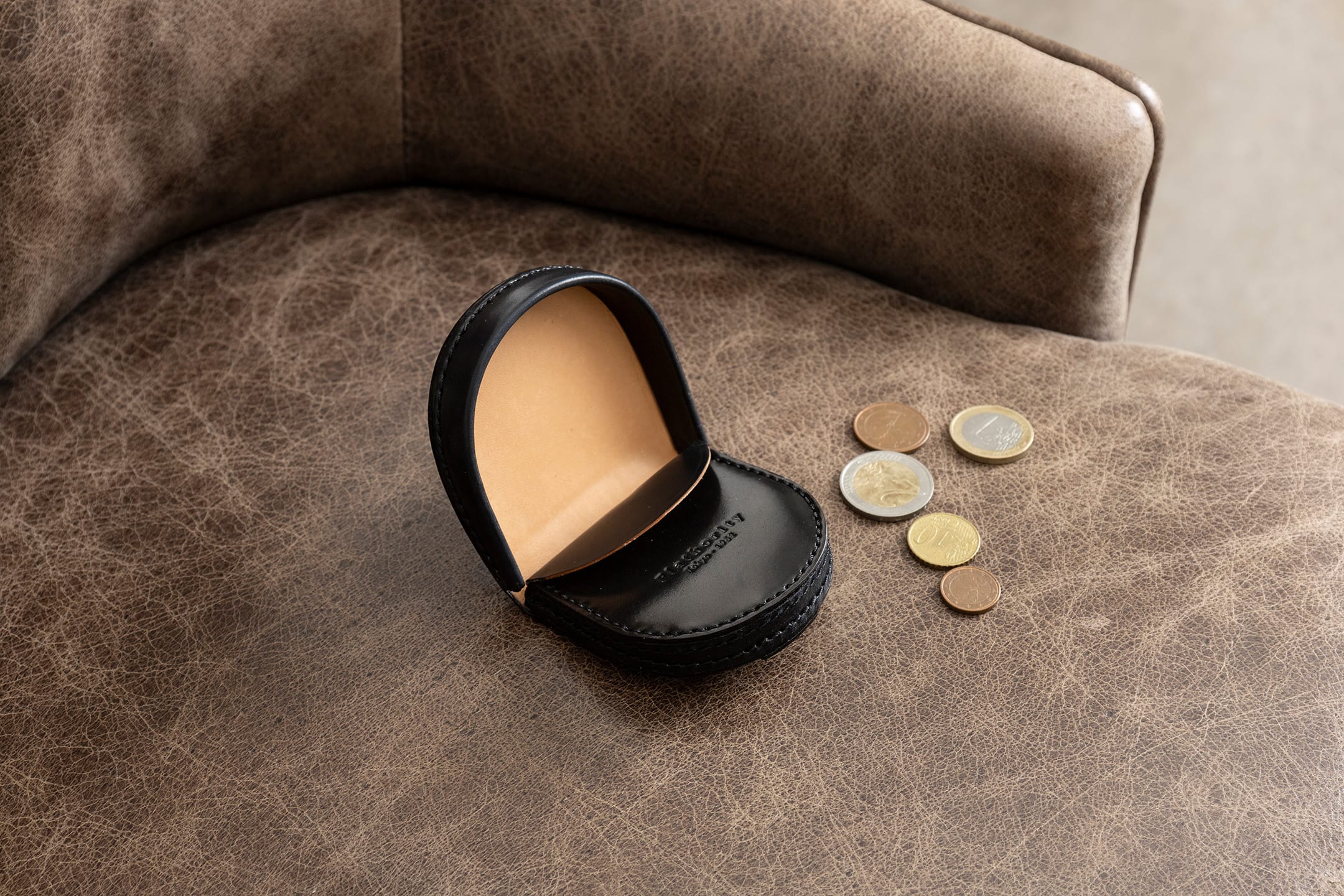 ホーウィン シェルコードバン 馬蹄型小銭入れ | 大人のバッグ・財布