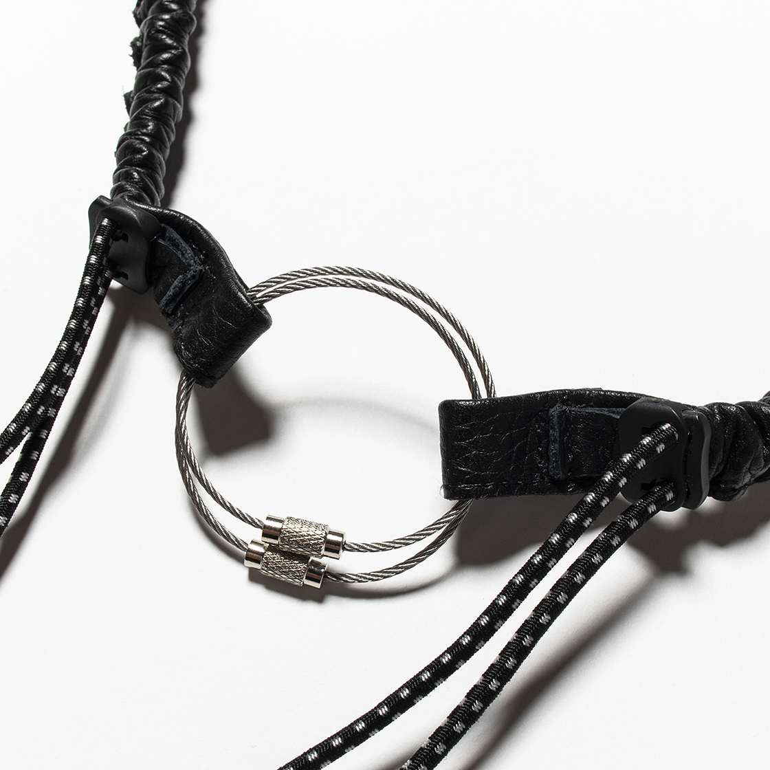Bungee Leather Neck Strap Off Black | meanswhile