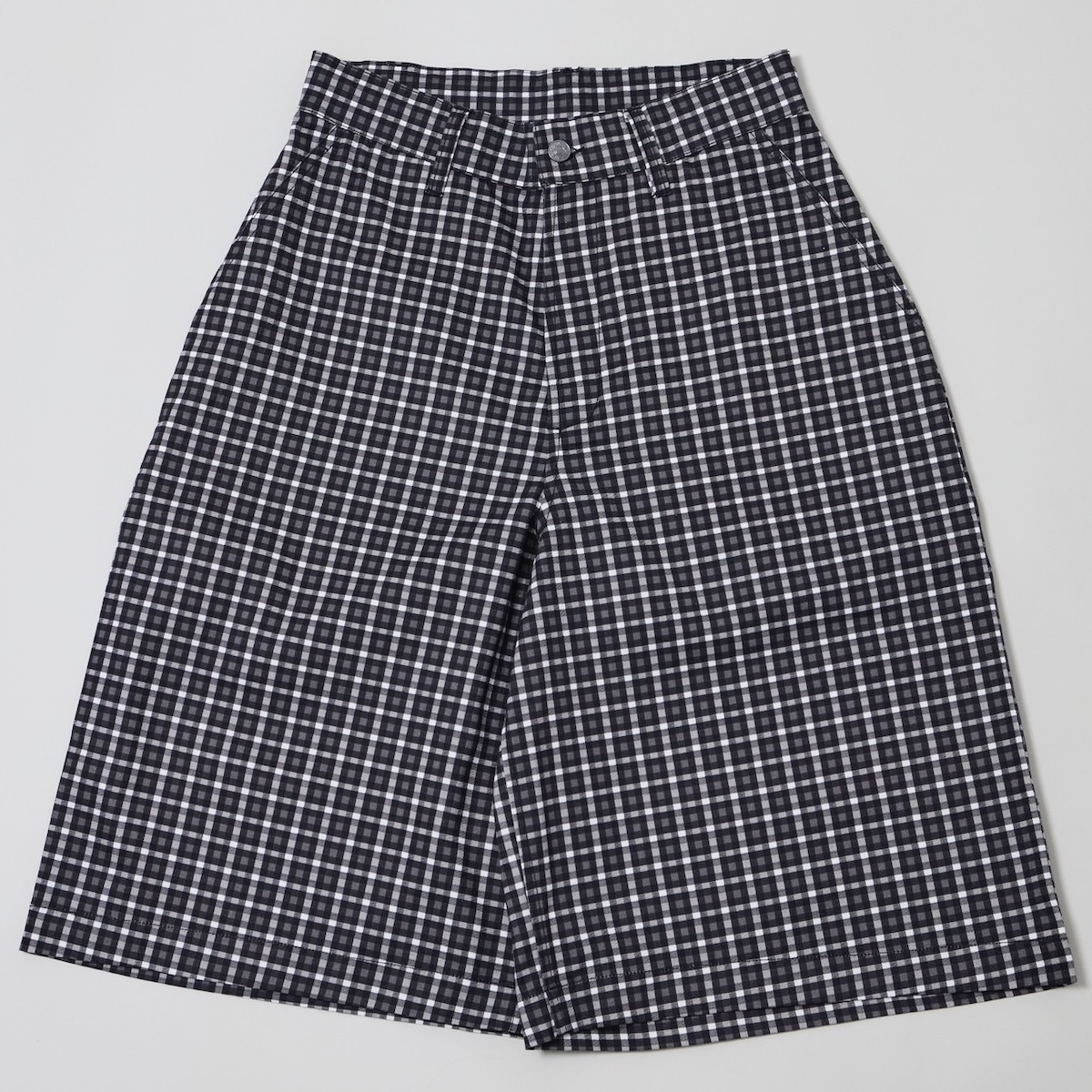 仲里依紗の「アールイードット」がポップアップをラフォーレ原宿で開催