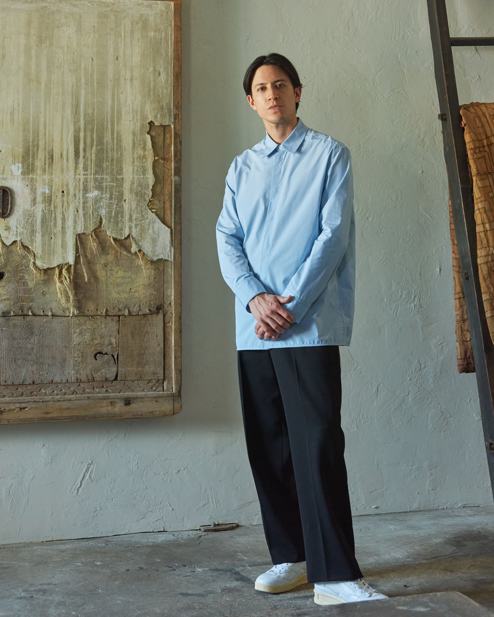 ジル サンダー「7 DAYS SHIRTS」が寄り添う、ある家族の暮らし