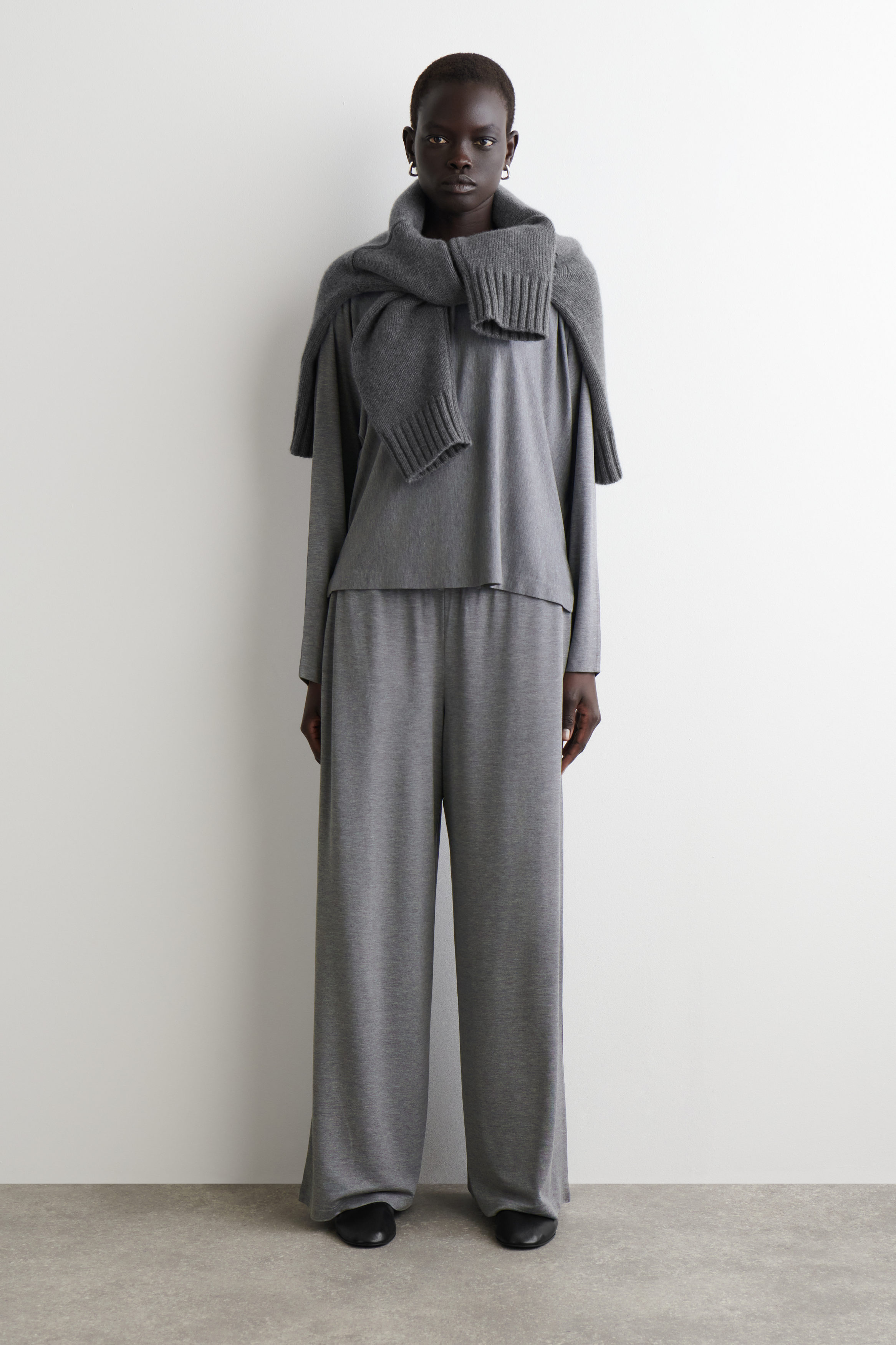 FLUID JERSEY WIDE-LEG TROUSERS - GREY | COS