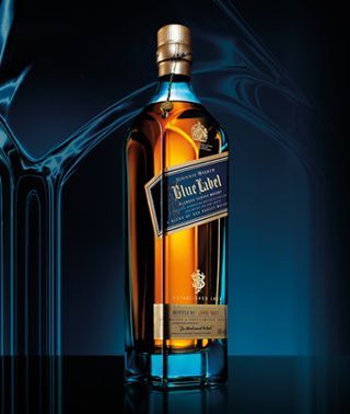 ジョニーウォーカーの最高峰「ジョニーウォーカー ブルーラベル」の
