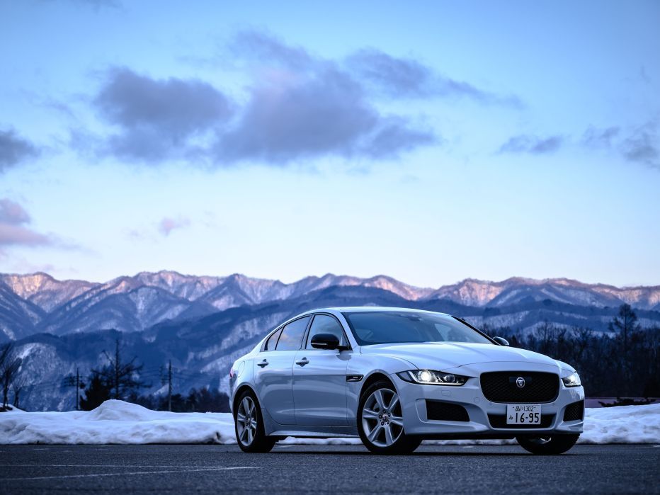 jaguar-xe-1.jpg