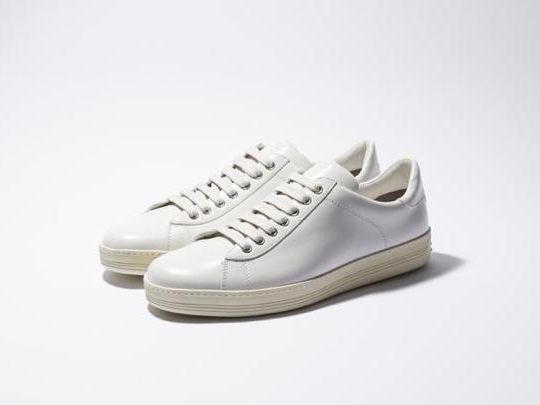 トム フォードのホワイトスムースレザースニーカーが、GQ Live!初日に