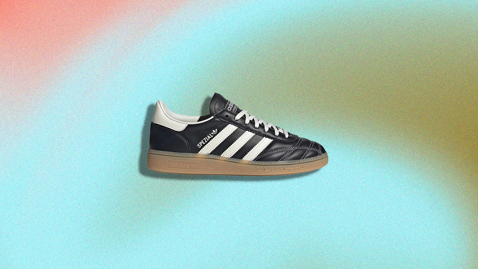 アディダス「ハンドボール スペツィアル」がサッカーシューズとして