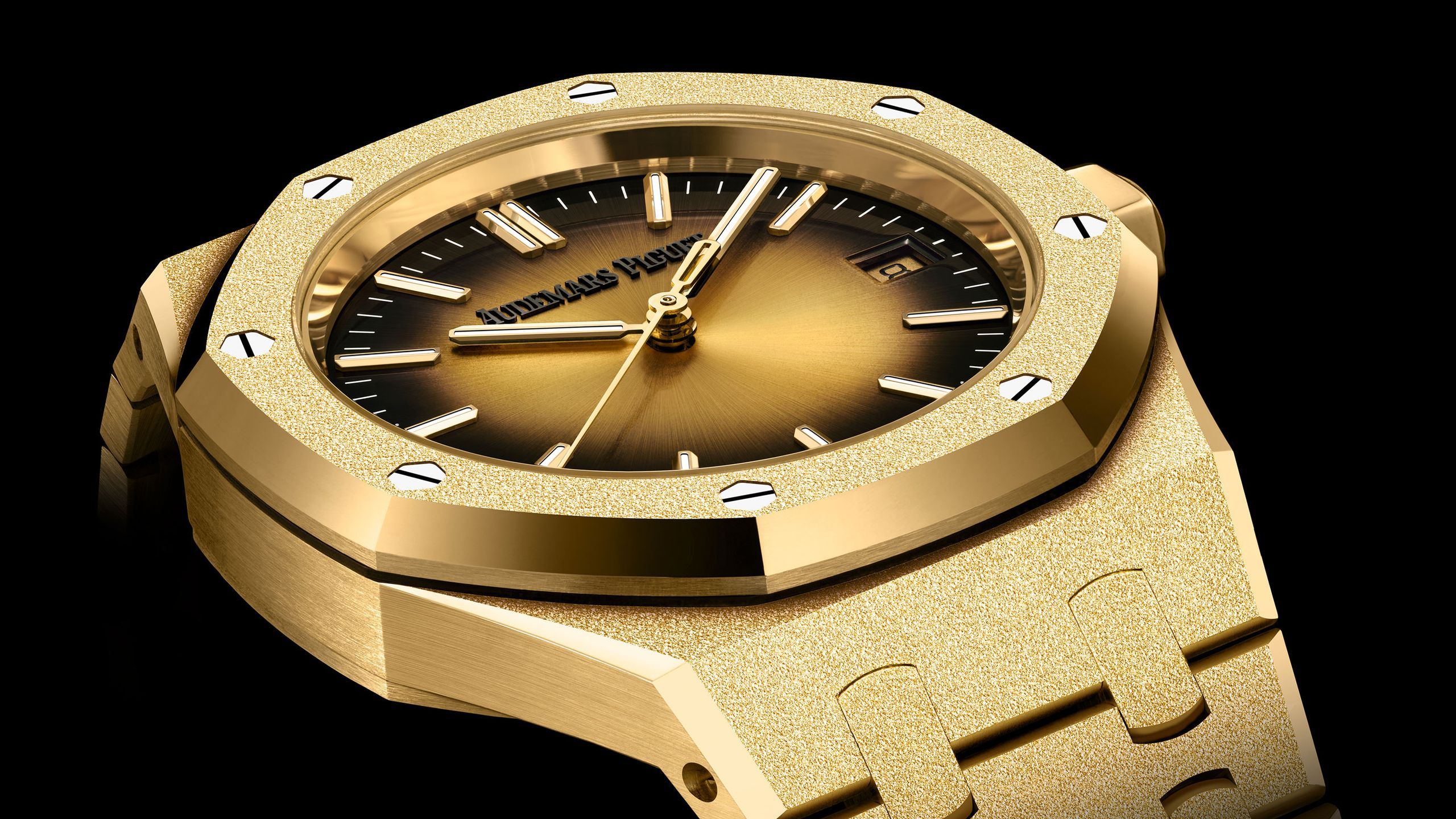 オーデマ ピゲから「ロイヤル オーク フロステッドゴールド