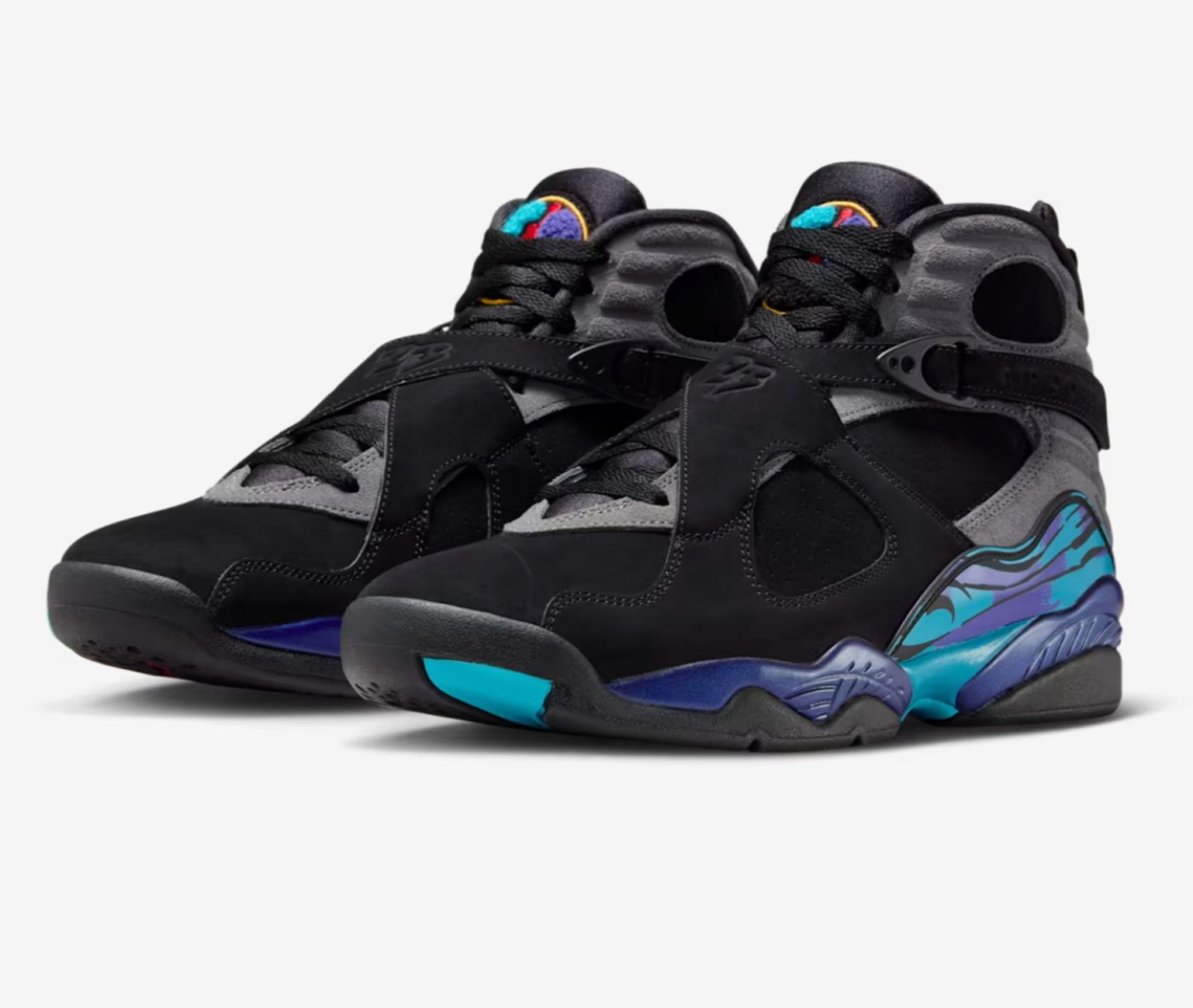 オリジナル屈指の人気カラー、ナイキ「エア ジョーダン 8 “アクア”」が