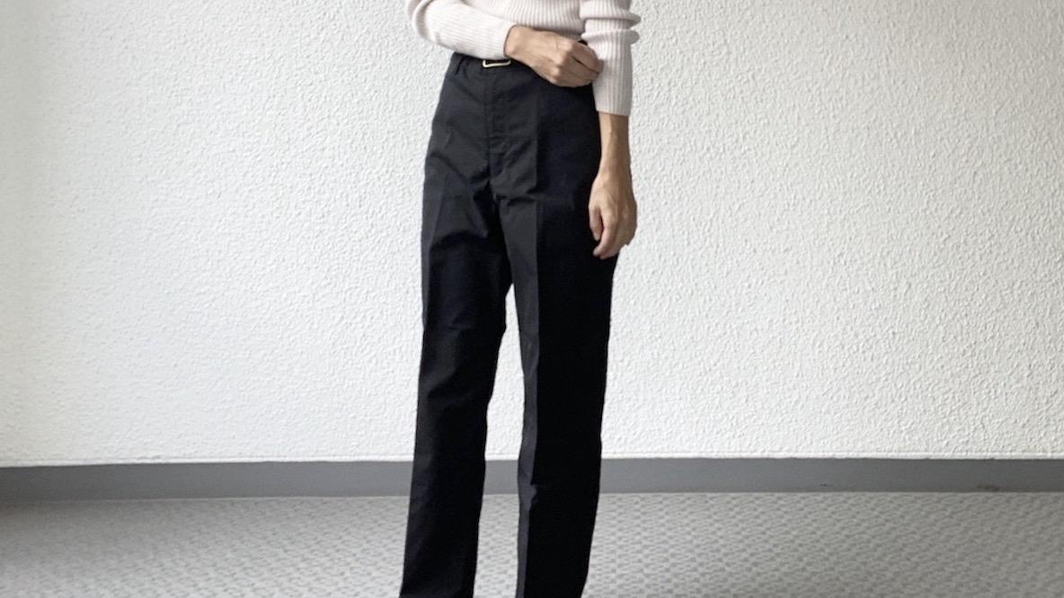 THE NORTH FACEのバイソンチノパンツ、通勤からキャンプまで活躍する1