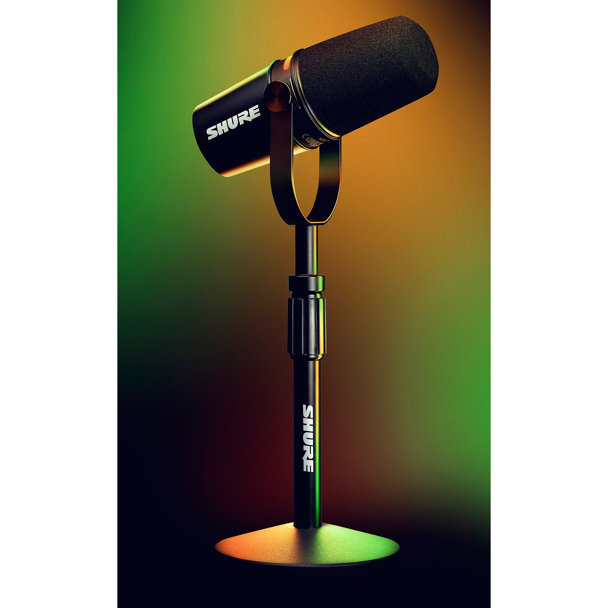 Shure MV7+ Podcast Kit With Stand | Music & Arts