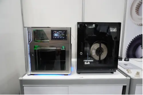 PEEK対応3Dプリンター「G-ZERO」の何がすごいの？ 【松本編集長が突撃