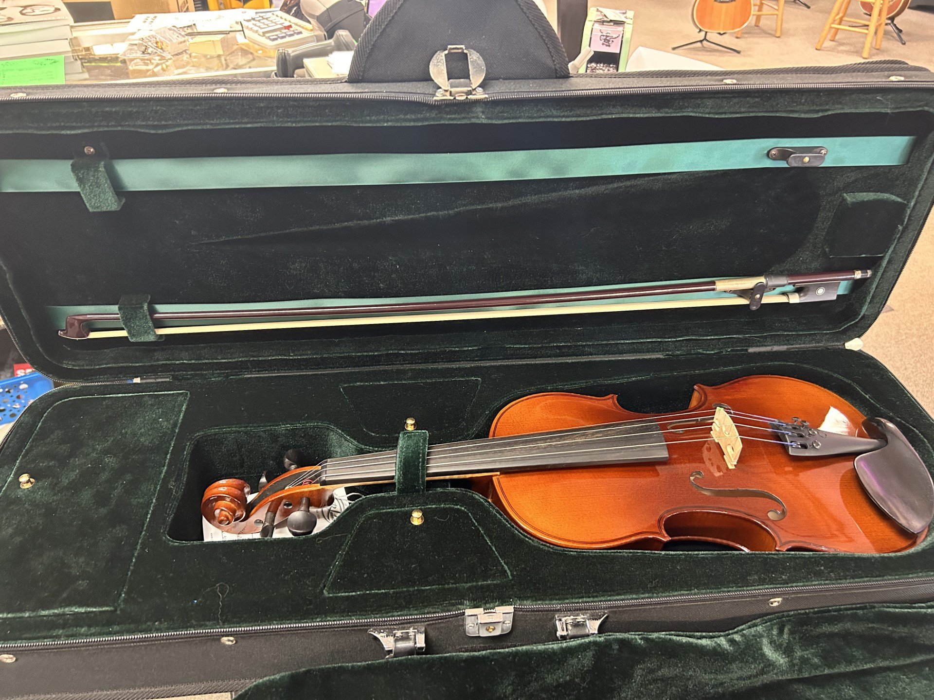 Roderich Paesold 4/4 Violin - 400