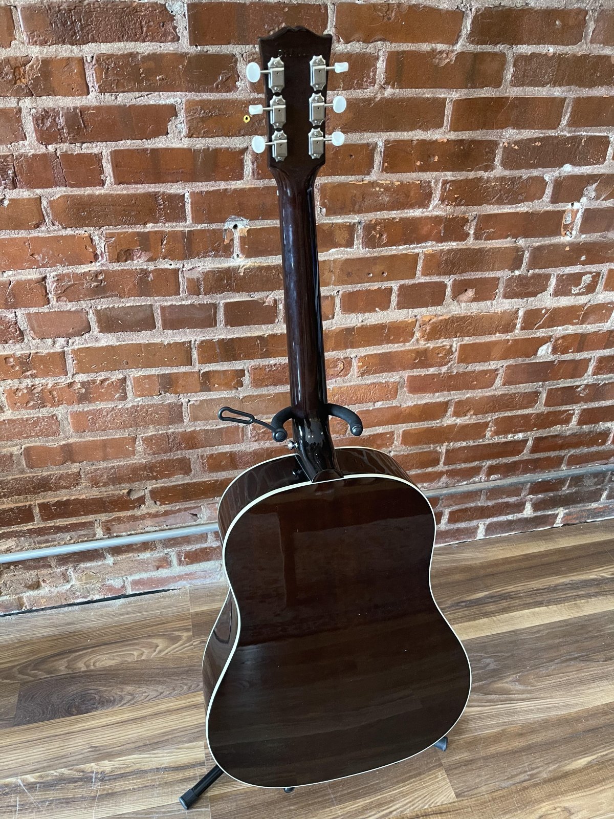 Gibson J-45 Acoustic Guitar 2006