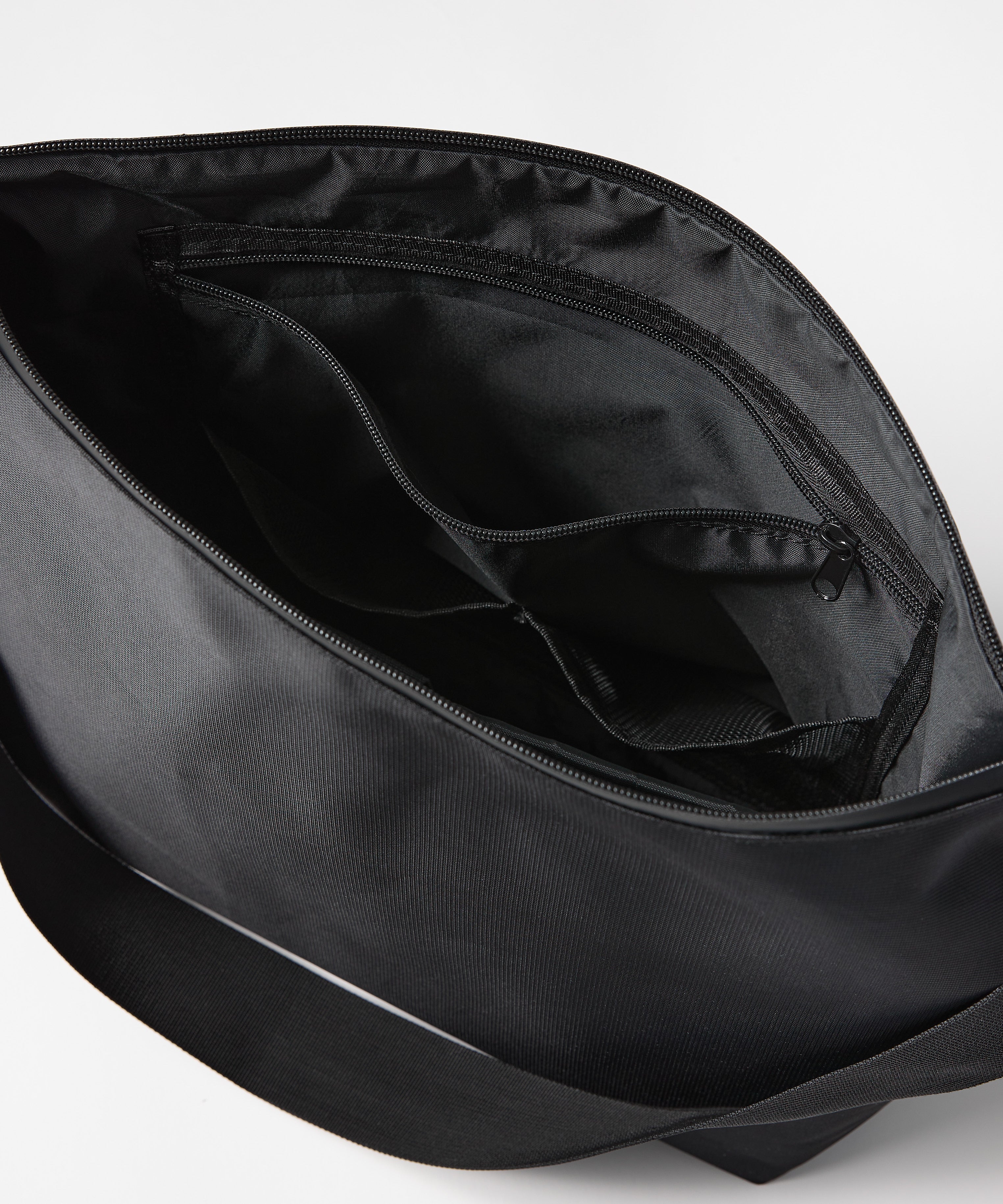 NYLON MESSENGER BAG (M) meltum